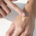 ضد آفتاب اکتیو یونیفای ایزدین رنگی ضدلک SPF 50 - Image 2